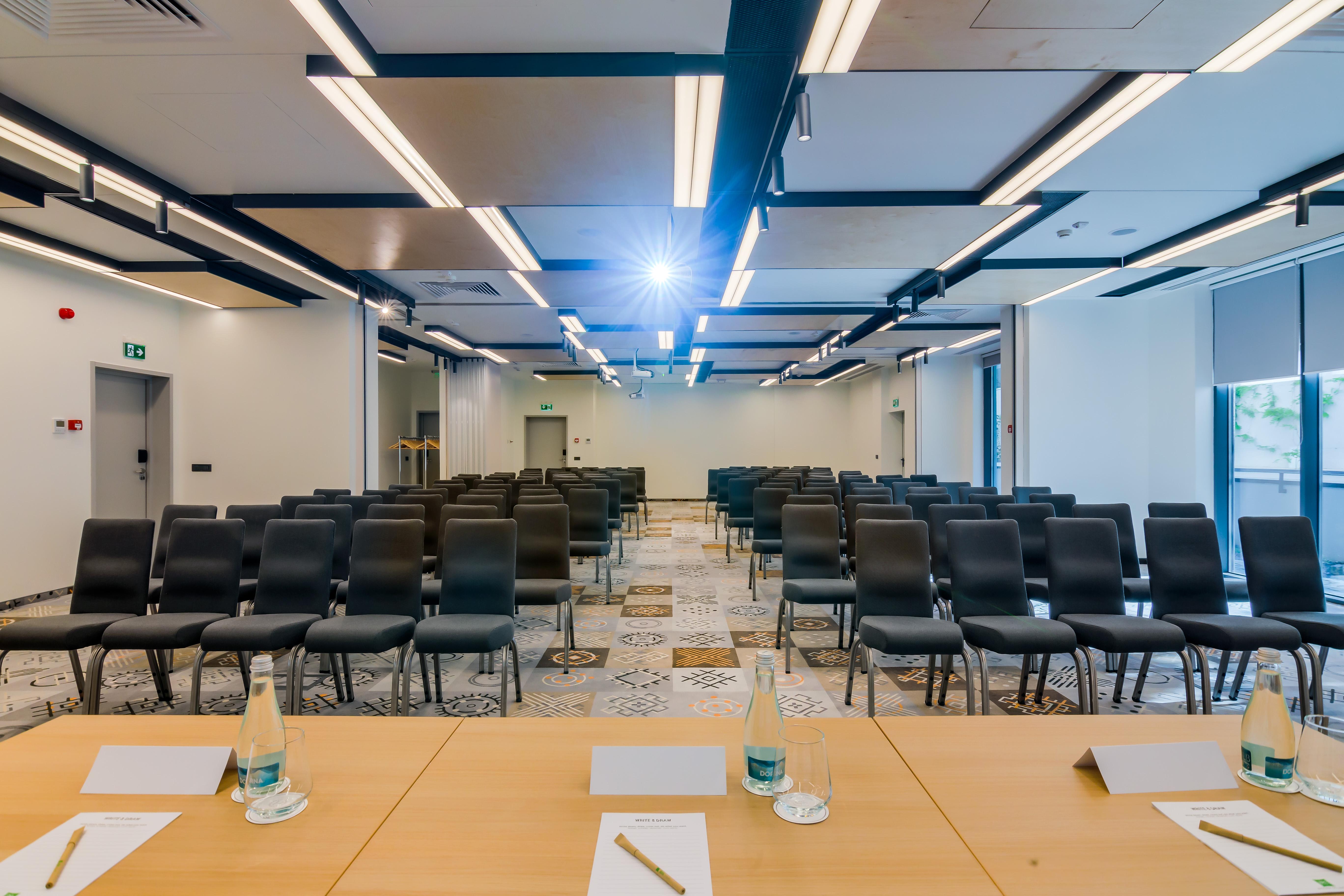 Hotel Ibis Styles Center 3*