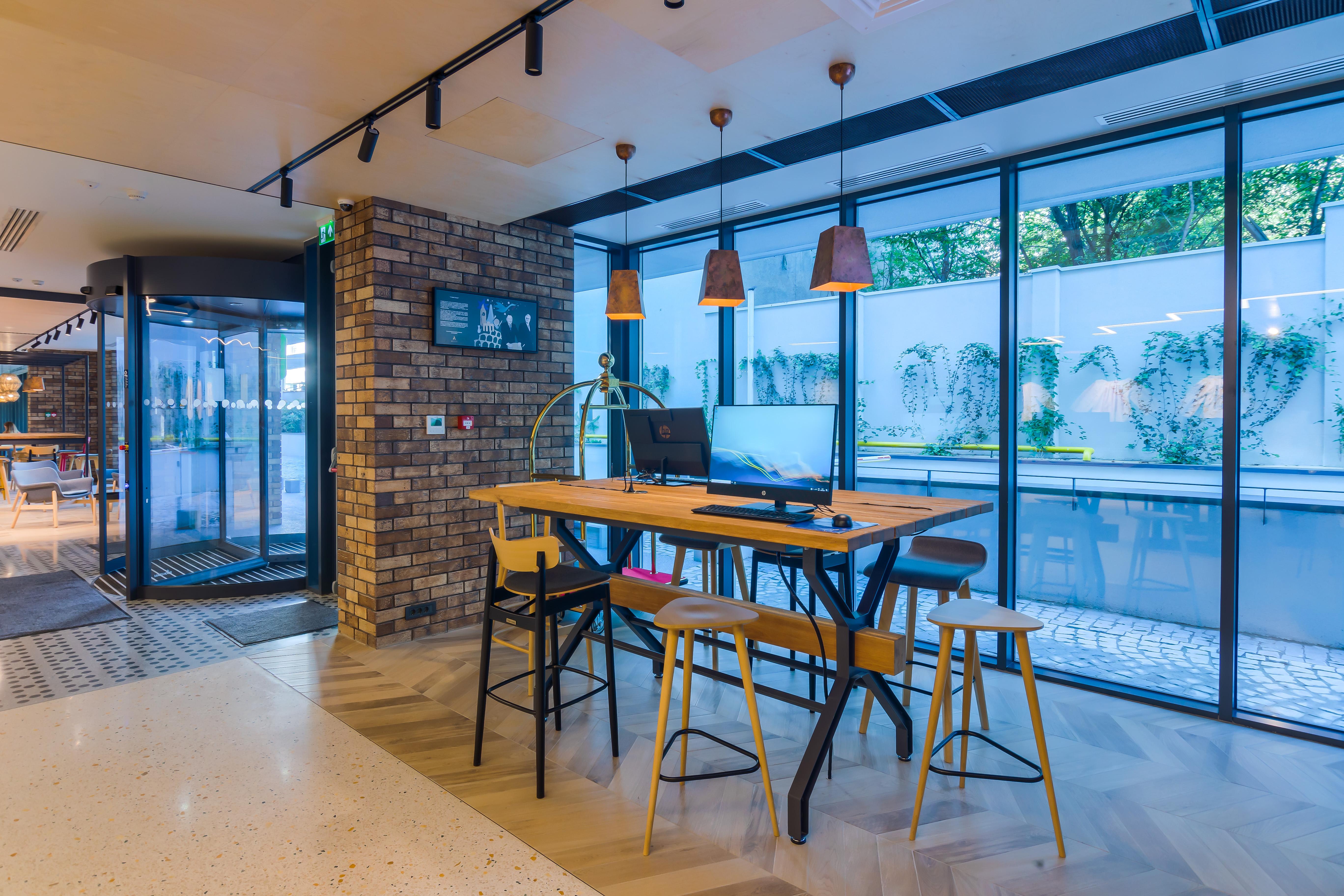 Ibis Styles Center